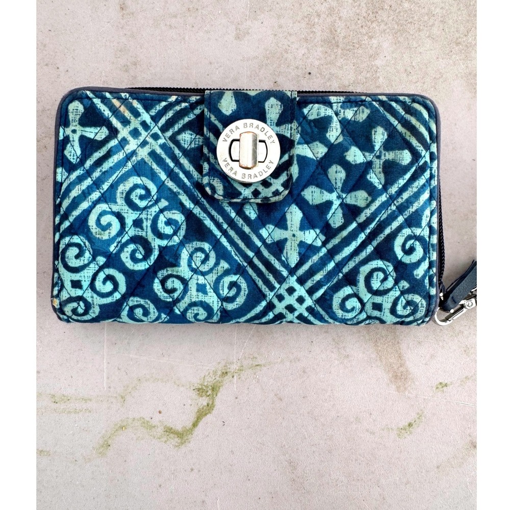 Vera Bradley Turnlock Wallet Womens OS Blue Batik Quilted Cotton Organizer